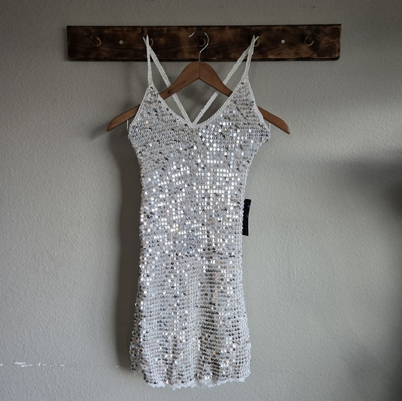 Retrofete Elliana Sequin Crochet Dress - Picture 5 of 12